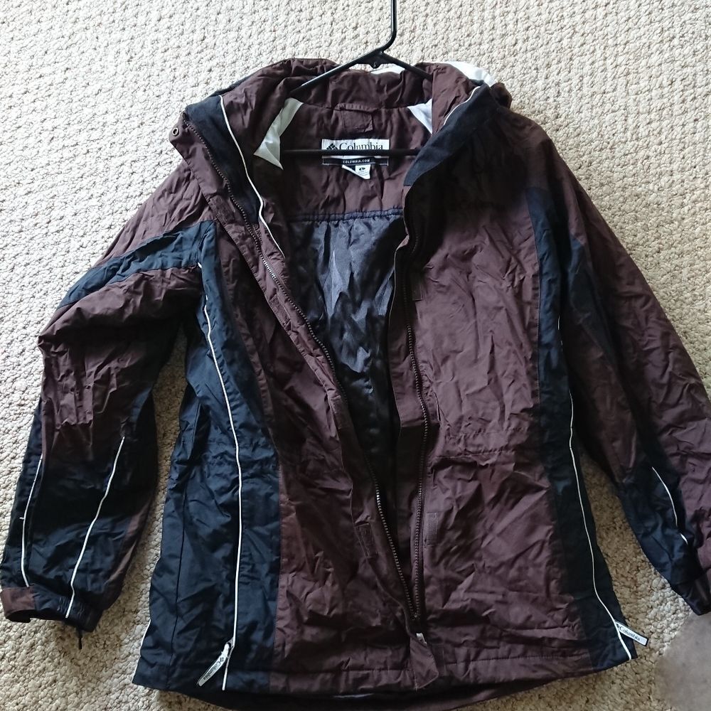 Columbia highly waterproof hooded jacket in brown size L